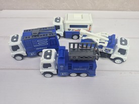Set 4 camiones policia